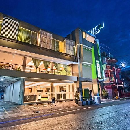 Lotus Hotel Subang Exterior photo