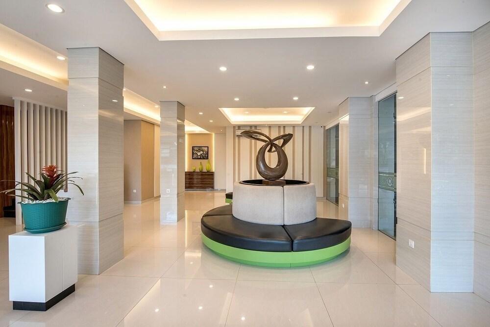Lotus Hotel Subang Exterior photo