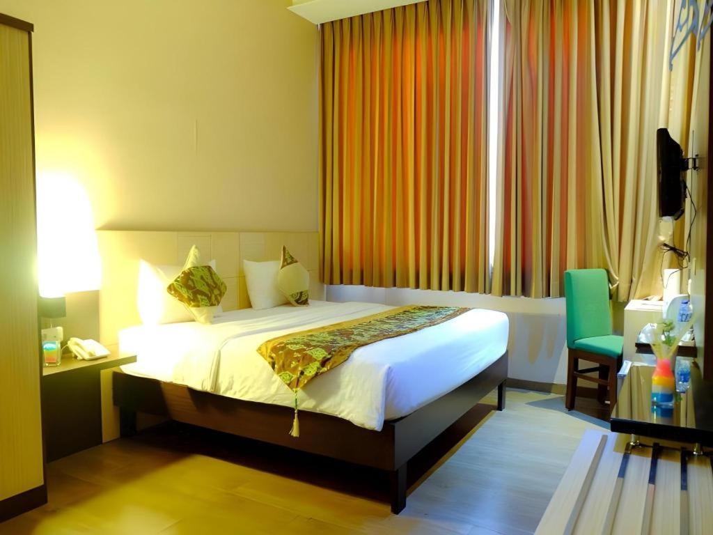 Lotus Hotel Subang Exterior photo