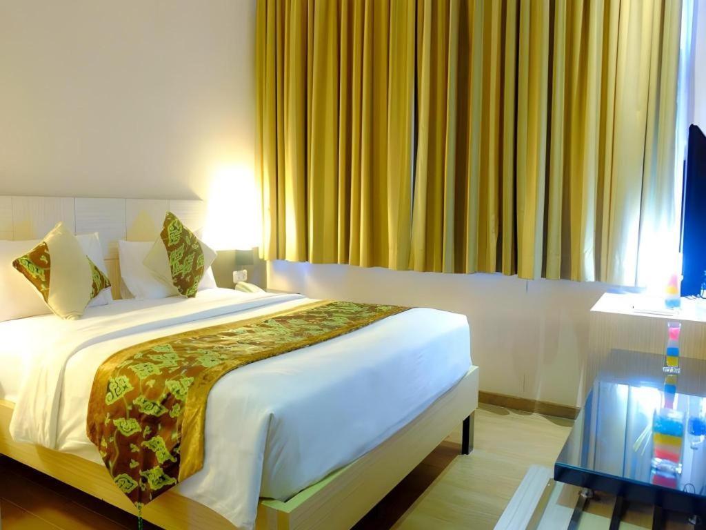 Lotus Hotel Subang Exterior photo