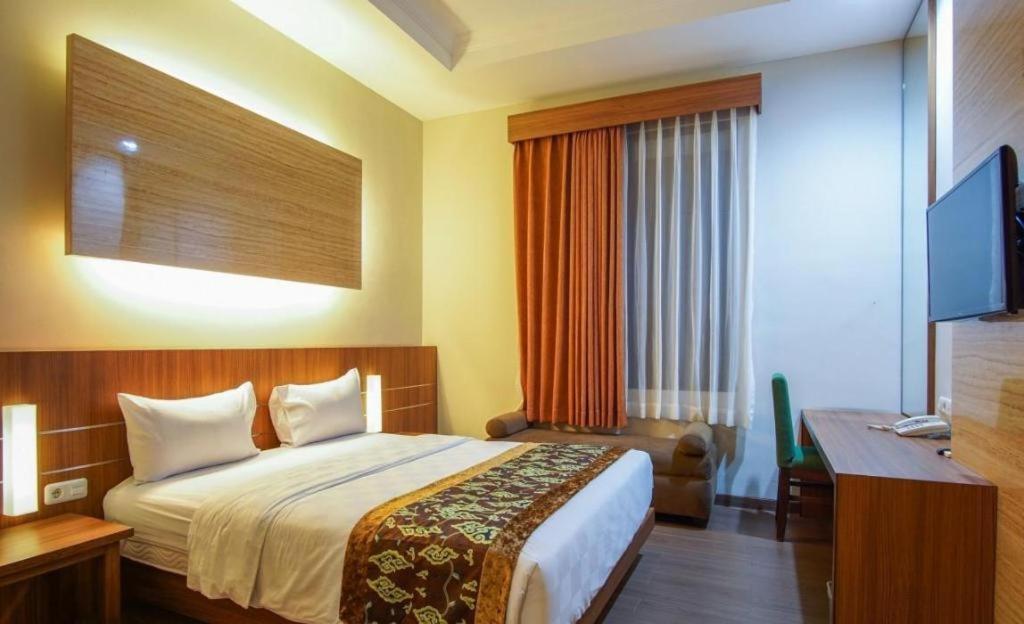 Lotus Hotel Subang Exterior photo
