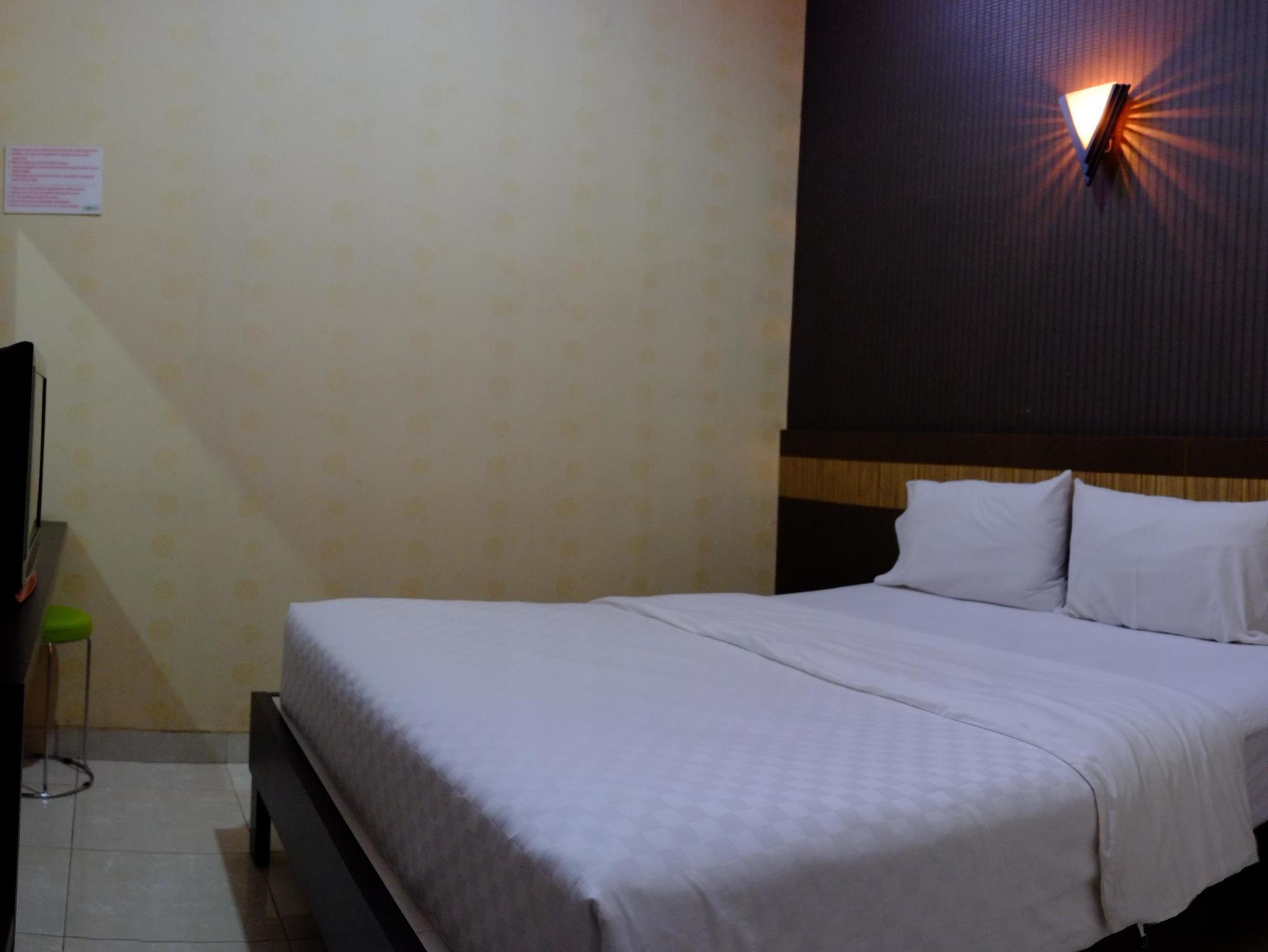 Lotus Hotel Subang Exterior photo