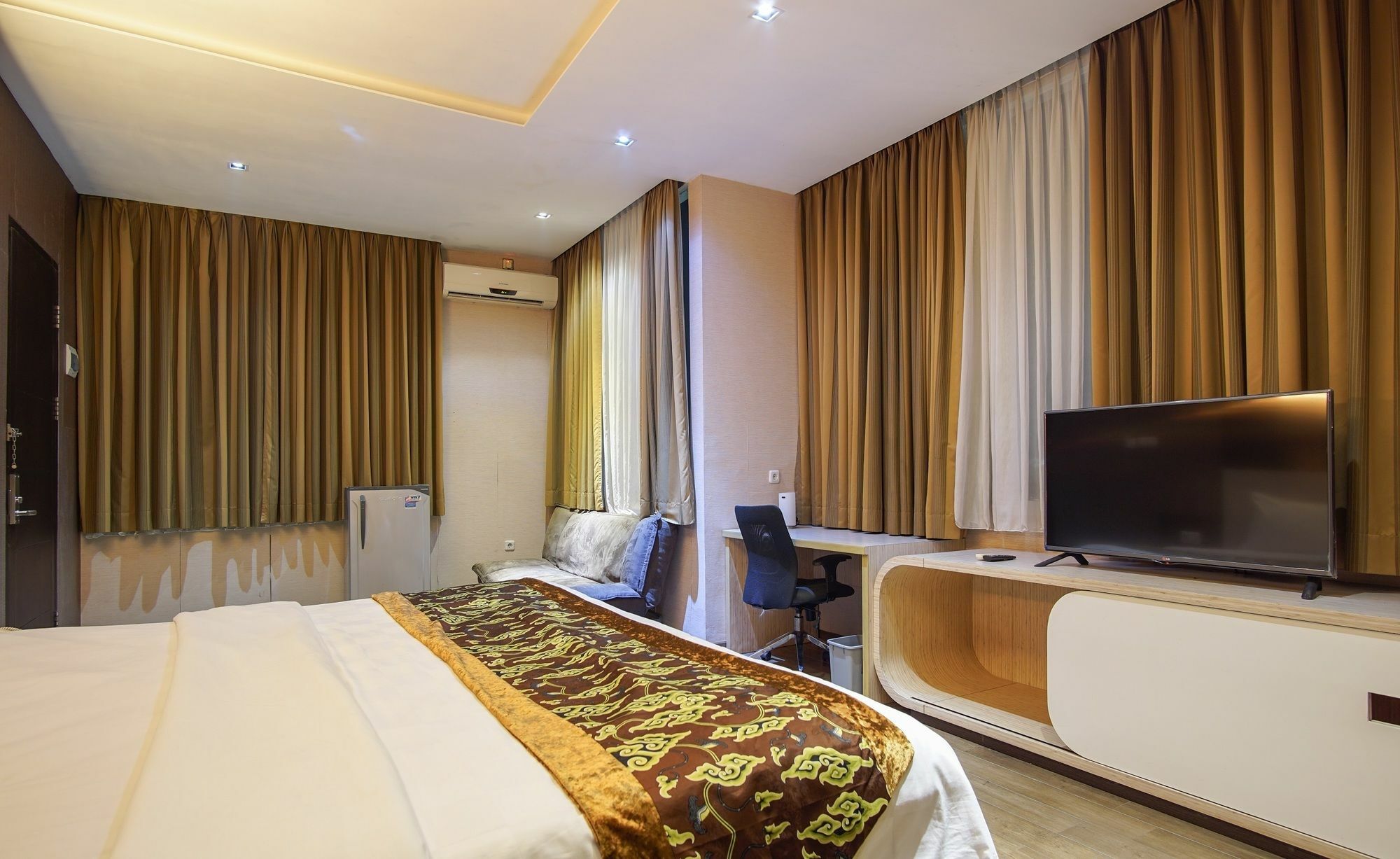 Lotus Hotel Subang Exterior photo