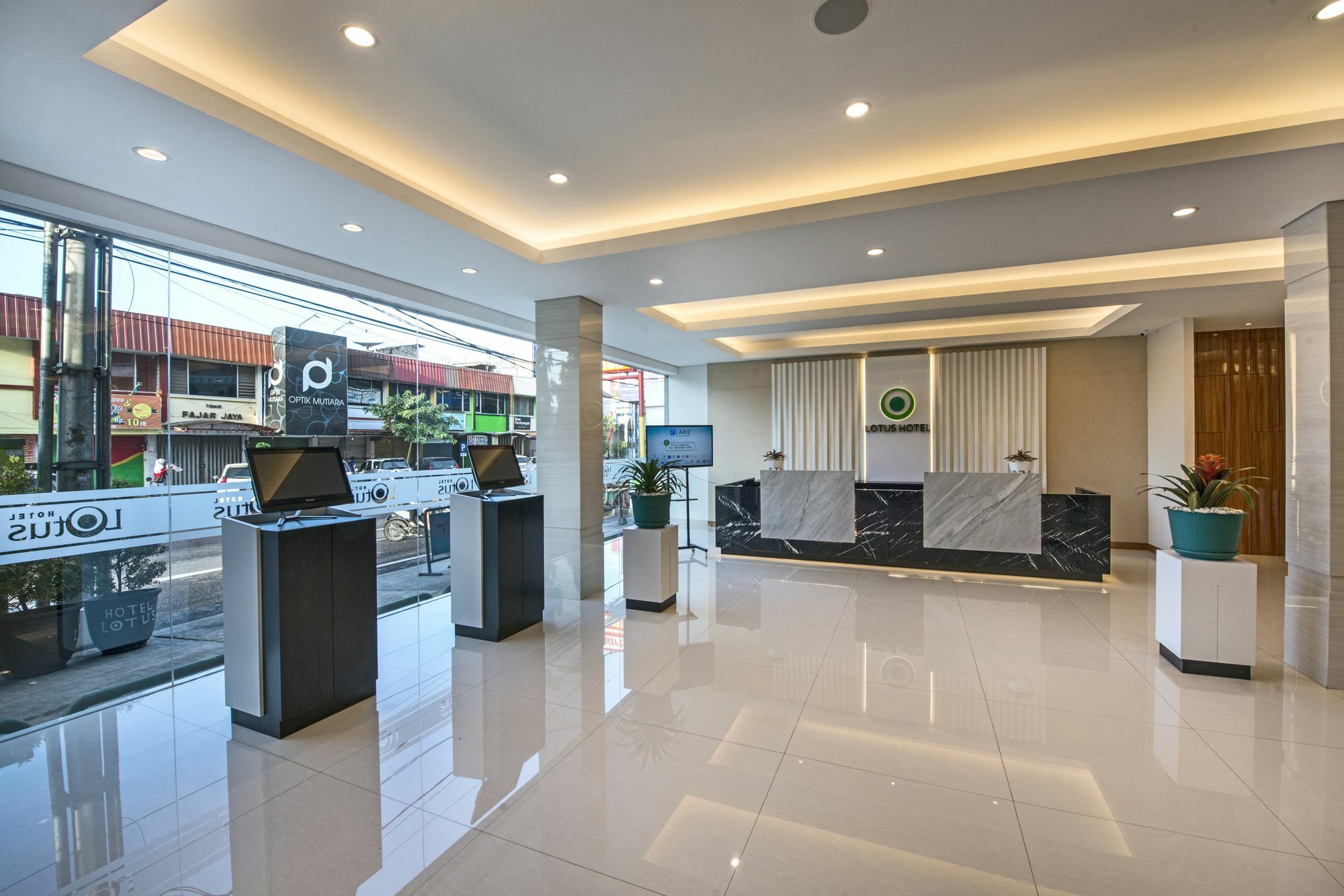 Lotus Hotel Subang Exterior photo